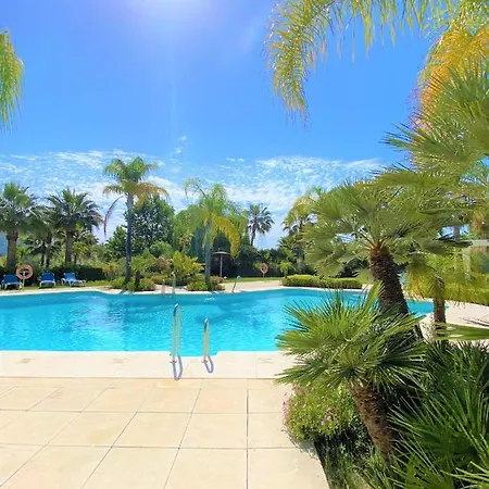 Apartment Amazing In Lagoon Estepona